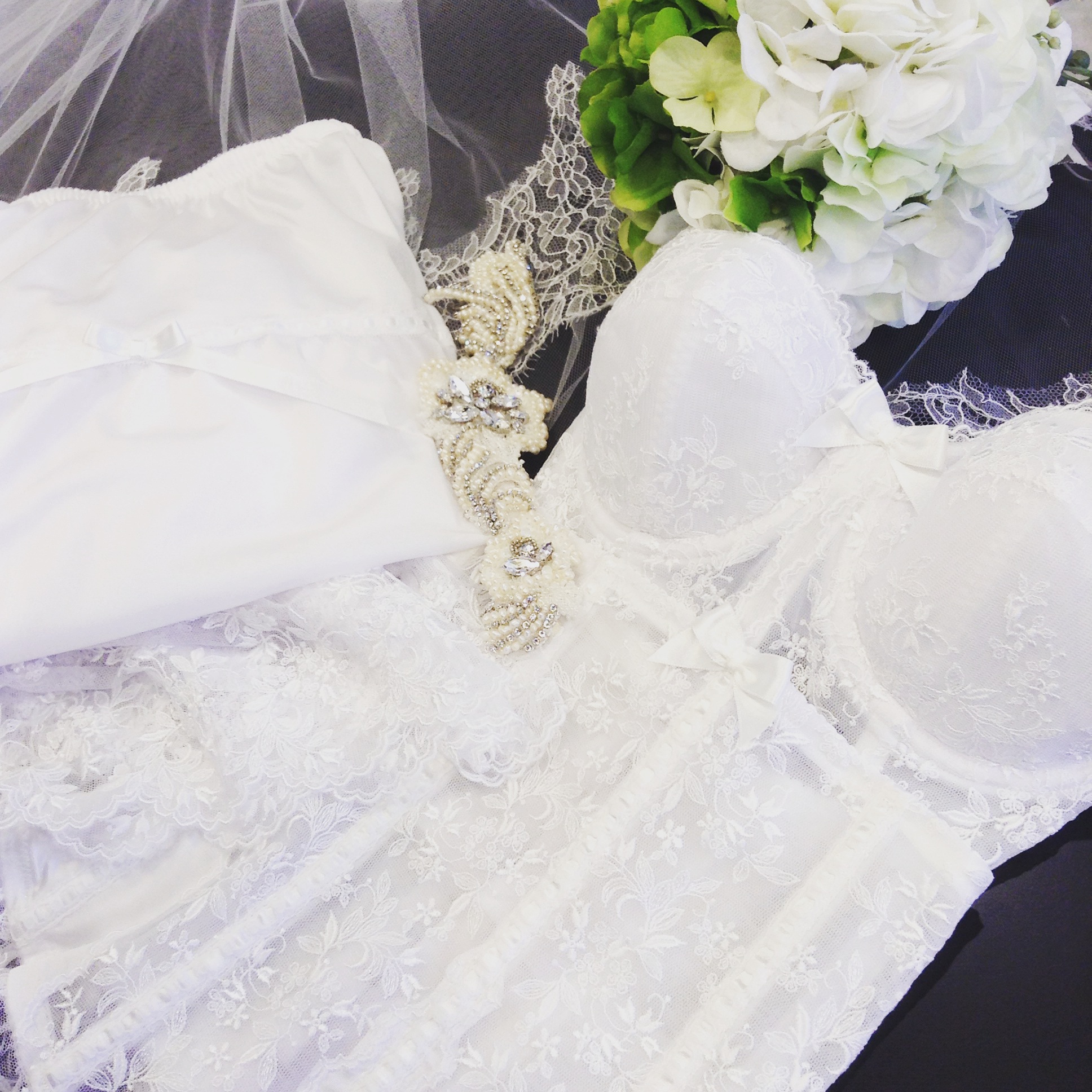 bridal inner | ウェディングドレスはLOVE WEDDING by DRESS HOLIC